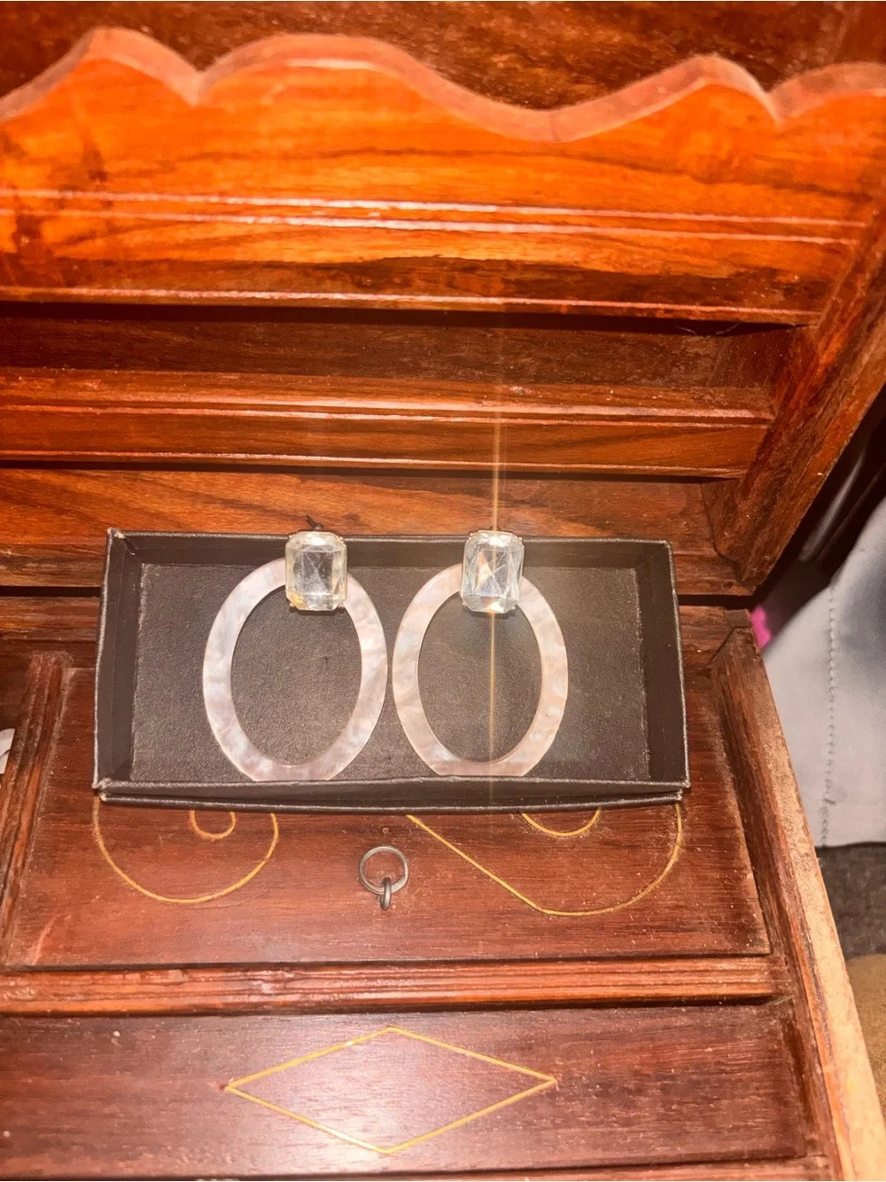Marbled White Oval Drop Vanity Tray Earrings